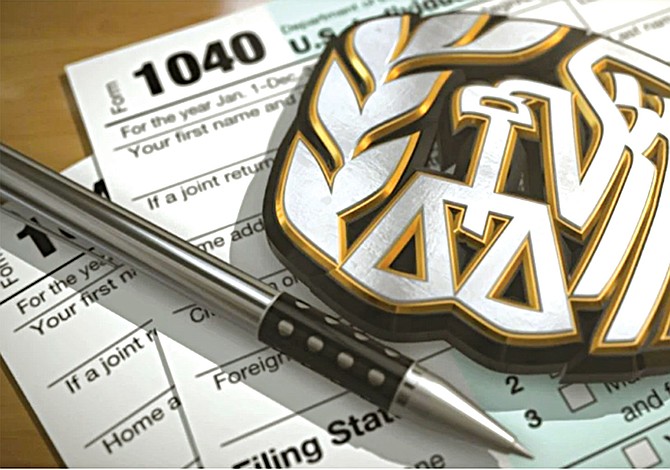 Renuncie a la ‘green card’ pero no olvide los impuestos al IRS