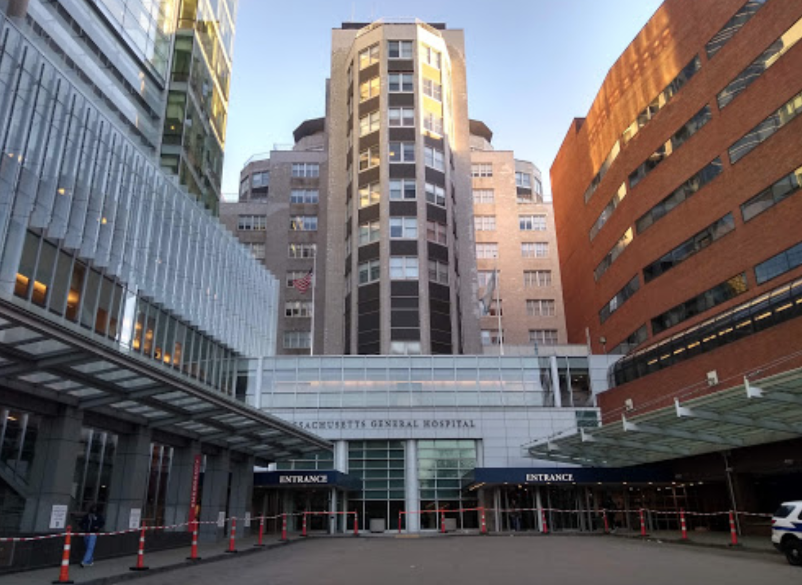 Hospitales de Massachusetts se esfuerzan por conseguir más respiradores