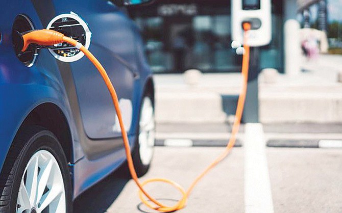 Toyota apuesta por baterías para vehículos eléctricos