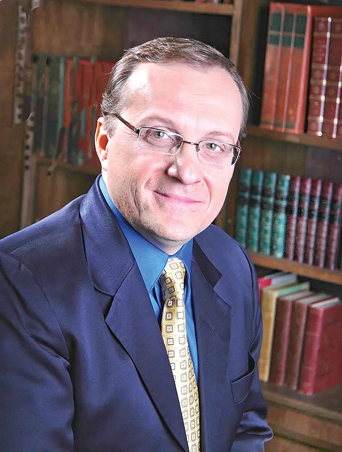 Dr. Andrés Panasiuk, autor, consejero y economista argentino