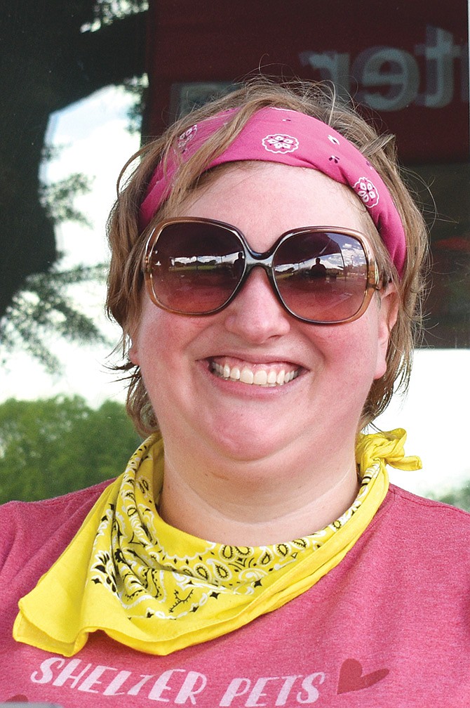 Kelsey Cler, gerente de Mercadotecnia y Comunicación del Austin Animal Center.