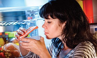 DE CUIDADO. El botulismo alimentario puede originarse si no se hace un correcto enlatado a nivel casero, ya que la toxina se reproduce en un ambiente con poco oxígeno.