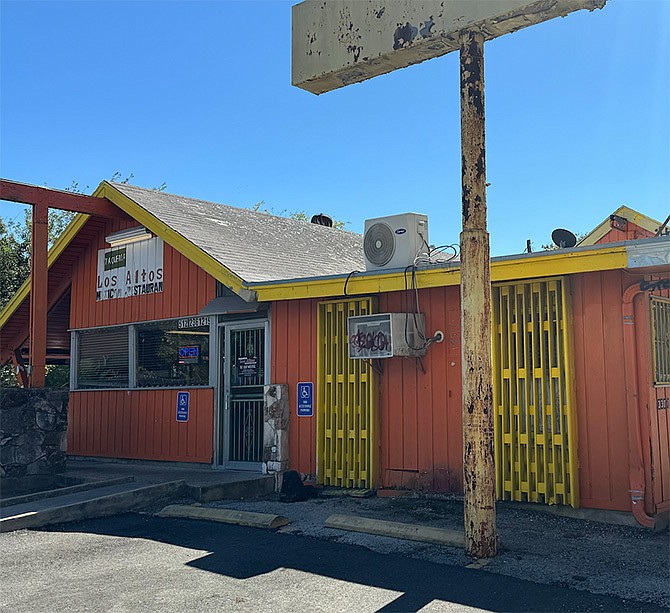 El restaurante mexicano Los Altos anunció a sus clientes su nueva ubicación: tres millas al norte de la actual.