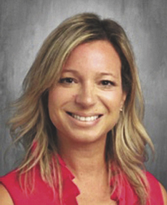 Jennifer DeSousa, superintendente y directora de Doral Academy of Texas.