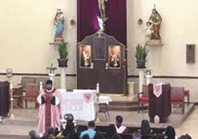 Misas durante la ‘Semana Mayor’ en la Iglesia Católica Cristo Rey
