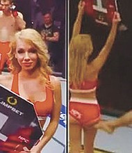 Luchador de MMA pega una patada en las nalgas a la ring-girl y la afición intenta lincharlo.