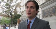 ABOGADO EN DC. Mark Haufrect, director del programa legal Mil Mujeres.