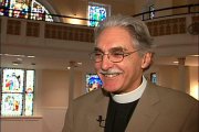 El reverendo episcopal Luis León nació en Cuba.