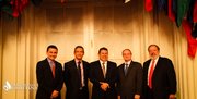 De izq. a der.: Moisés Fernández, director de la FCI; PASTOR Mario Vega; Josué Alvarado, presidente de la FCI; embajador Adam Blackwell (OEA) y embajador de El Salvador en Washington, Francisco Altschul.