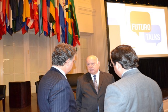 Simposium de Lideres Latinos1