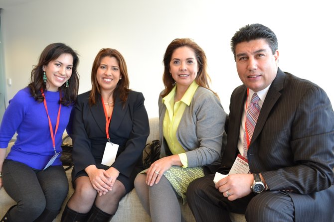 Latinas Avanzando10