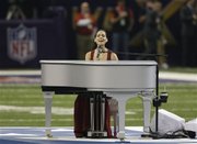El publicista de Alicia Keys aclaró que la cantante interpretó "en vivo" el himno nacional, tras la controversia con Beyonce.