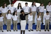 Jennifer Hudson cantó "America The Beautiful" con el coro de la Escuela de Newtown.