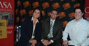 De izq. a der. la cantante Olga Tañon,el activista de CASA de Maryland Gustavo Torres y el cantante Frankie Negrón. Dicen que están listos para marchar el miércoles 10 de abril por una reforma migratoria.