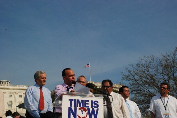 Luis Gutiérrez, legislador demócrata por Illinois, es uno de los que más ha apoyado la reforma migratoria.