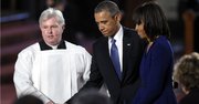 El presidente Barack Obama (segundo de izq.) junto a su esposa Michelle. Ambos asistieron a un servicio religioso en Boston en memoria a las víctimas de la Maratón de Boston el 18 de abril.