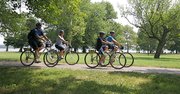 Los paseos en bicicletas son muy populares en el área metropolitana de Washington, DC, ya sea que se tome un tour organizado o que simplemente se salga a pasear con amigos y familiares.