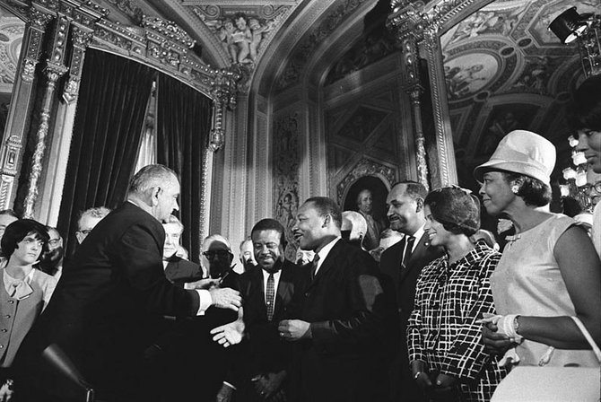 King Jr. se opuso a la Guerra de Vietnam, que Johnson promovió.