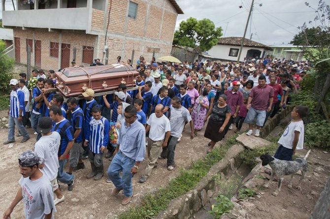 El dolor de Honduras es el dolor de toda Centroamérica. La desesperanza hace que miles se suban a "La Bestia", el 90 por ciento ciudadanos de El Salvador, Guatemala y Honduras.