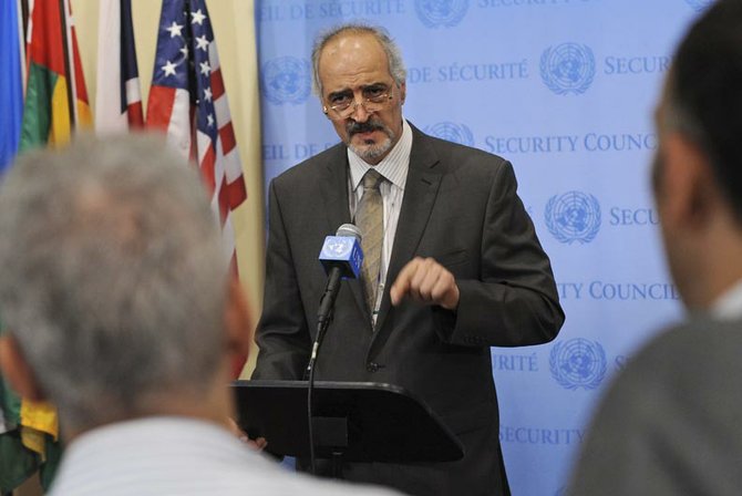 En agosto de 2012, el embajador de Siria ante la ONU, Bashar Ja´afari, dijo que la crisis del país había dejado de ser nacional porque había países que enviaban armas a los grupos opositores.
