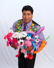 MIGUELLOON. Globos de múltiples colores y formas.