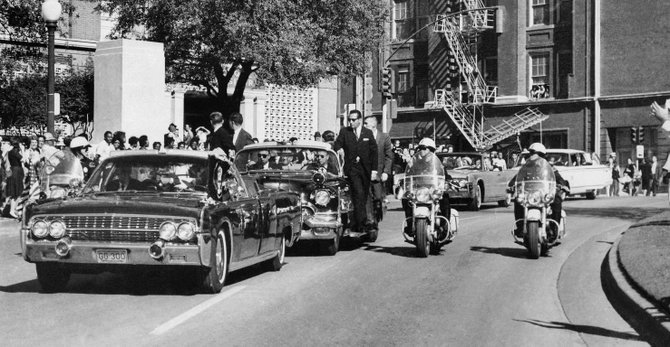 ELM STREET. En esta calle de Dallas sonaron los disparos que mataron a Kennedy el 22 de noviembre de 1963.
