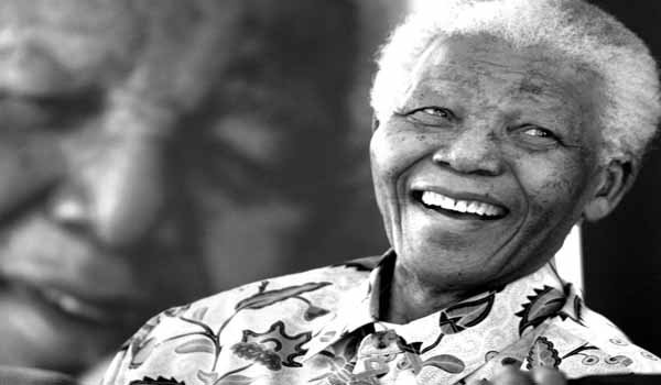 El mundo todavía llora la muerte de Nelson Mandela, quien falleció el 5 de diciembre a los 95 años. Fue líder contra el apartheid en Sudáfrica, premio Nobel de la Paz y hombre que unió al mundo.