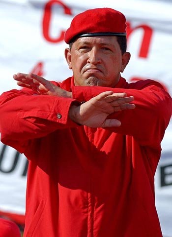 El 5 de marzo, el presidente de Venezuela Hugo Chávez murió en Caracas, a los 58 años, tras padecer un cáncer pélvico del que se informó muy poco. Sus cirugías en Cuba, y sus convalecencias hicieron titulares en todo el mundo. Chávez siempre sostuvo que su enfermedad era "culpa de una conspiración".