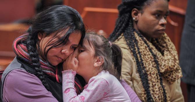 Madai Ledesma con junto a su hija Heather Pina. Estuvieron en Annapolis solicitando a los delegados que aprueben la ley que permitiria mas confianza con la policia