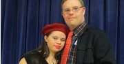 Melissa Castellanos de 24 años y Eric Latcheran, de 26, audicionaron para desfilar como modelos en una gala de DC.