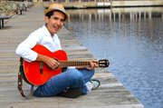 Andrés Salguero presentará su primer álbum Uno, Dos, Tres con Andrés en un concierto con músicos latinoamericanos el sábado 3 de mayo en Alexandria, VA.