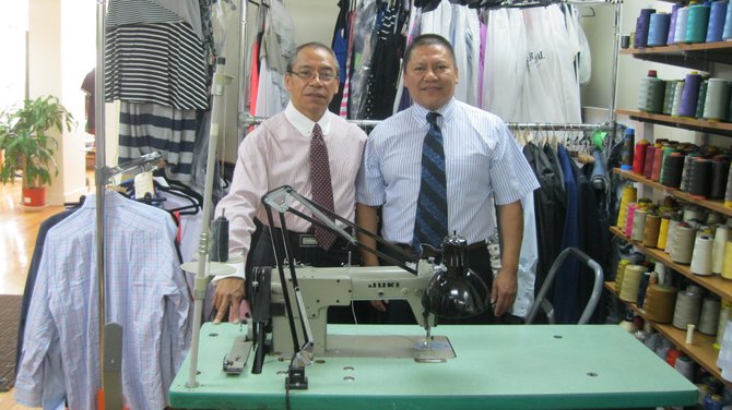 Flavio Antonio y Carlos son dos hermanos guatemaltecos que fundaron la sastrería Newbury Tailoring en Boston.