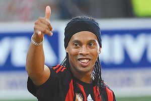 Ronaldinho podría jugar  en India