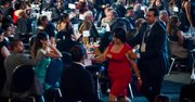 Blanca Hernández es expulsada de la gala de CHCI, el 2 de octubre de 2014, después de gritarle al presidente Obama durante su discurso por su récord en la deportación de inmigrantes indocumentados.