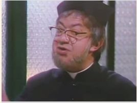 “San Tropel”. (1987). El personaje del Padre Pio interpretado por Carlos Muñoz es uno de los más recordad