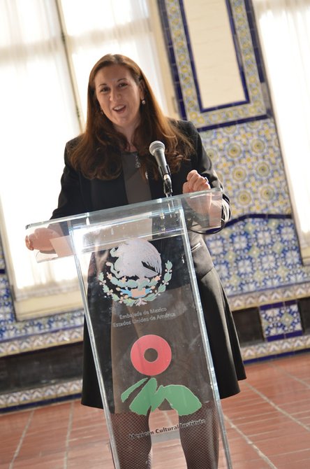 Rocío Vásquez, en el Instituto Cultural Mexicano, de DC, durante el evento "Amor, antídoto contra la violencia" del 18 de octubre, en el marco del Mes de Prevención de la Violencia de Género.