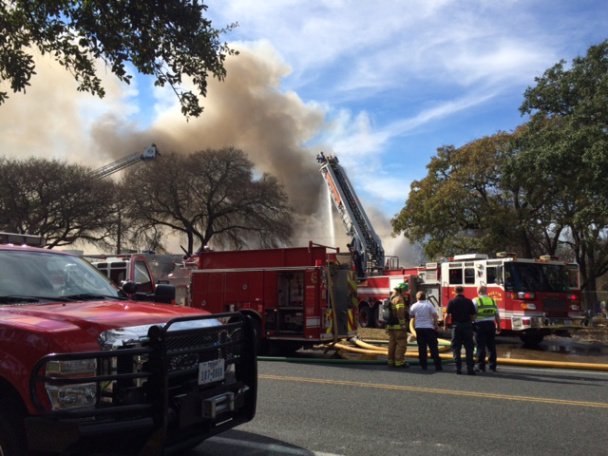 Fuego al norte de Austin destruye guarderia