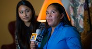 Las dreamers Karen Tituana (izq.) y Fidelia Pérez en Trinity Washington University el 12 de diciembre de 2014.