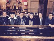 Ex jugadores y dirigentes de fútbol que asistieron a la misa del ex futbolista salvadoreño Orlando Romero, realizada en la Iglesia Sagrado Corazón de Washington, DC, el viernes 9 de enero de 2014. Romero fue uno de los jugadores fundadores de la Liga del Parque Kalorama en 1982 y muy querido en su comunidad por su destacada vocación de servicio al prójimo.
