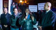 Aisha N. Braveboy (mic), MD. House of Delegate, District 25, Delman Coates (der) PhD Mt. Ennon Baptist Church y Heather Mizeur (izq), MD House of Delegate , Distrcit 20. participan de la manifestación el pasado lunes 19 de Enero.