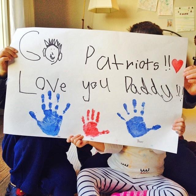 "Vai @patriots! Nós te amamos papai!!!"
