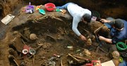 La Fundación de Antropología Forense de Guatemala identifica restos humanos de "desaparecidos" durante el conflicto armado para entregarlos a los familiares.