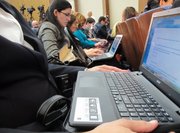 Una improvisada sala de prensa en la Oficina de Asuntos Cubanos en la calle 16 de Washington, DC. desde donde trabajaron los periodistas cubanos destacados a DC para cubrir la segunda ronda de negociaciones entre Washington y La Habana.