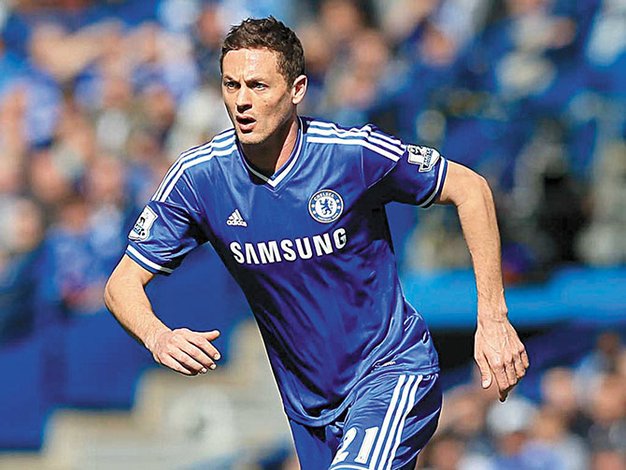 Matic renovó contrato