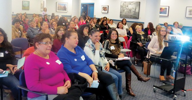 GRUPO. Más de 250 hispanas asistieron el 8 de marzo a la recordación por el Día Internacional de la Mujer en DC.