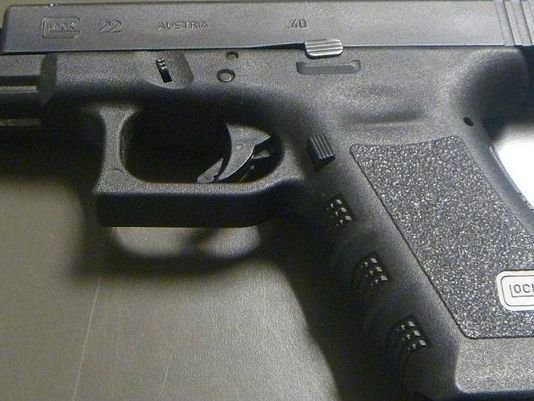 Hombre trato de introducir una pistola al Aeropuerto