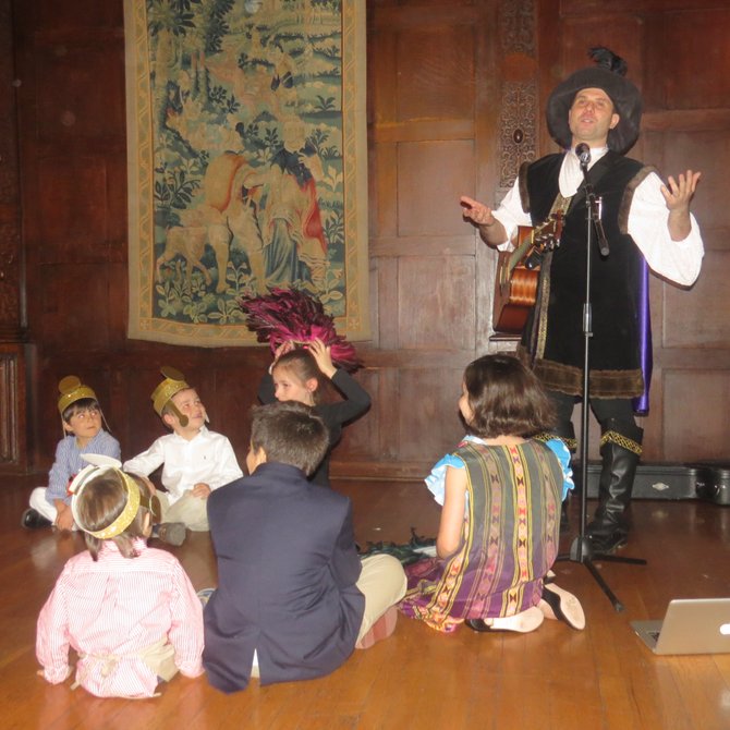 Francisco Revert explica los detalles del método de enseñanza de Isabella & Ferdinand.