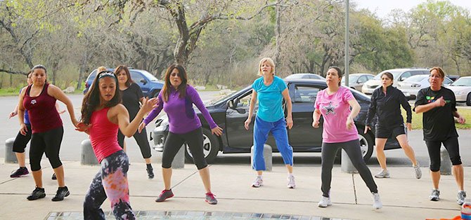 Zumba en el patio