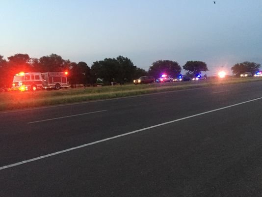 Dos adultos y un niño lastimados en accidente en Highway 71