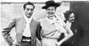 El torero “El Litri” con Margarita Cansino (Rita Hayworth) en 1952, en Sevilla, España.